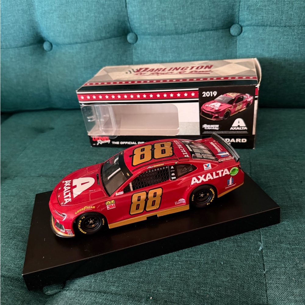 Alex bowman 88 throwback Diecast 2019